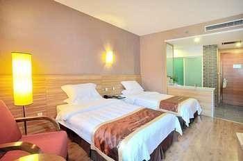 Luanchuan Re-Channel Ferry Lake Hotel Gucheng  Экстерьер фото